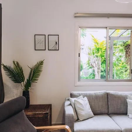 Apartment H&o Royal Townhouse In Center Paphos